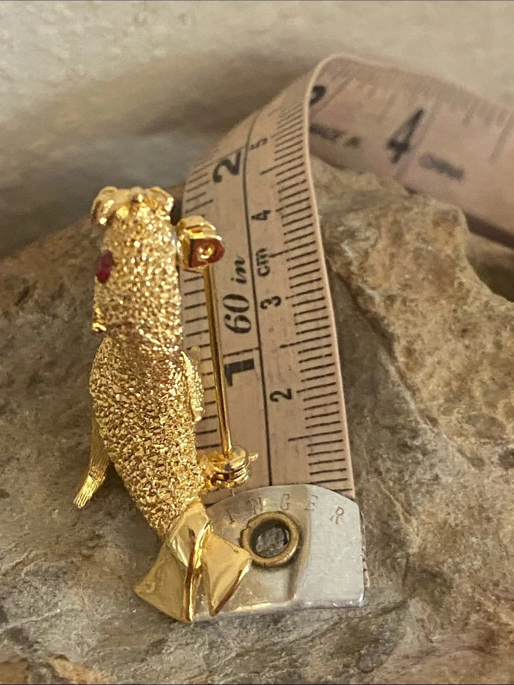 Vintage Gold Tone 3 D Red Rhinestone Eye Seal Broach